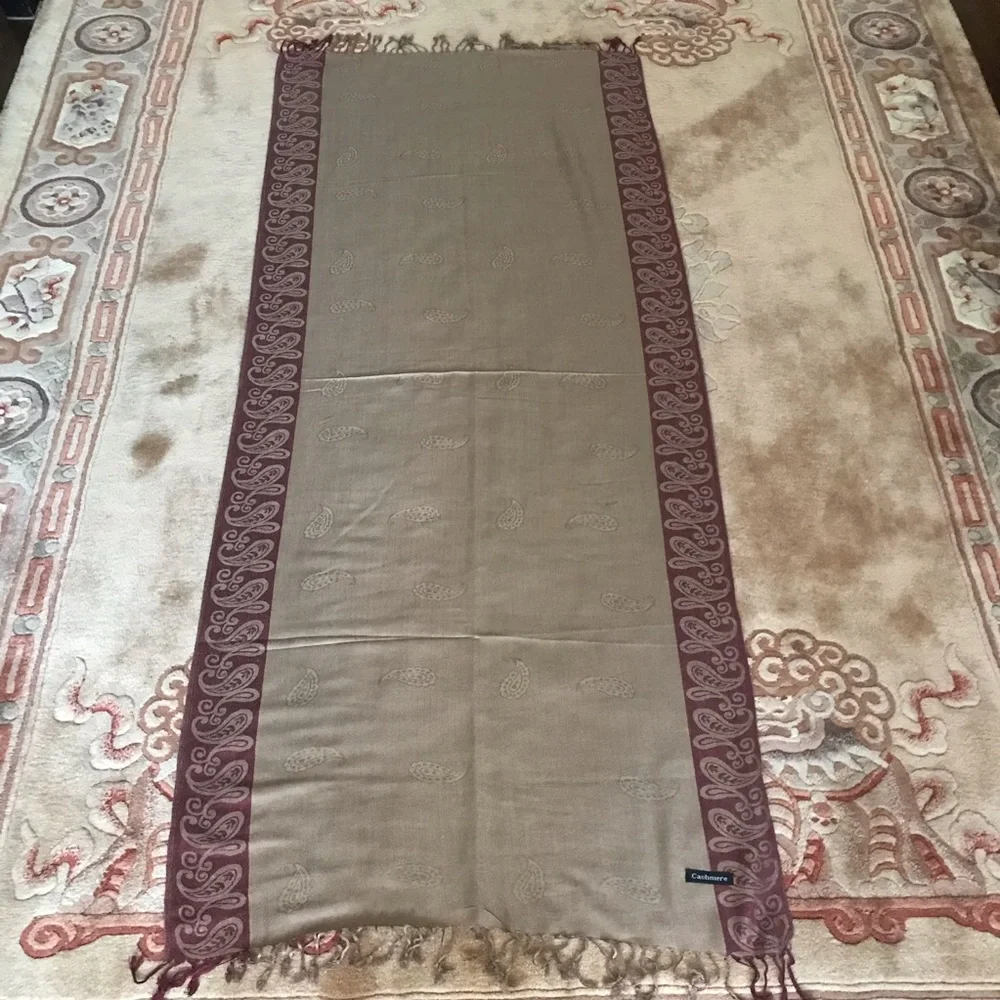 Cashmere Pashmina Wrap Scarf with paisley print border. Brown NWOT